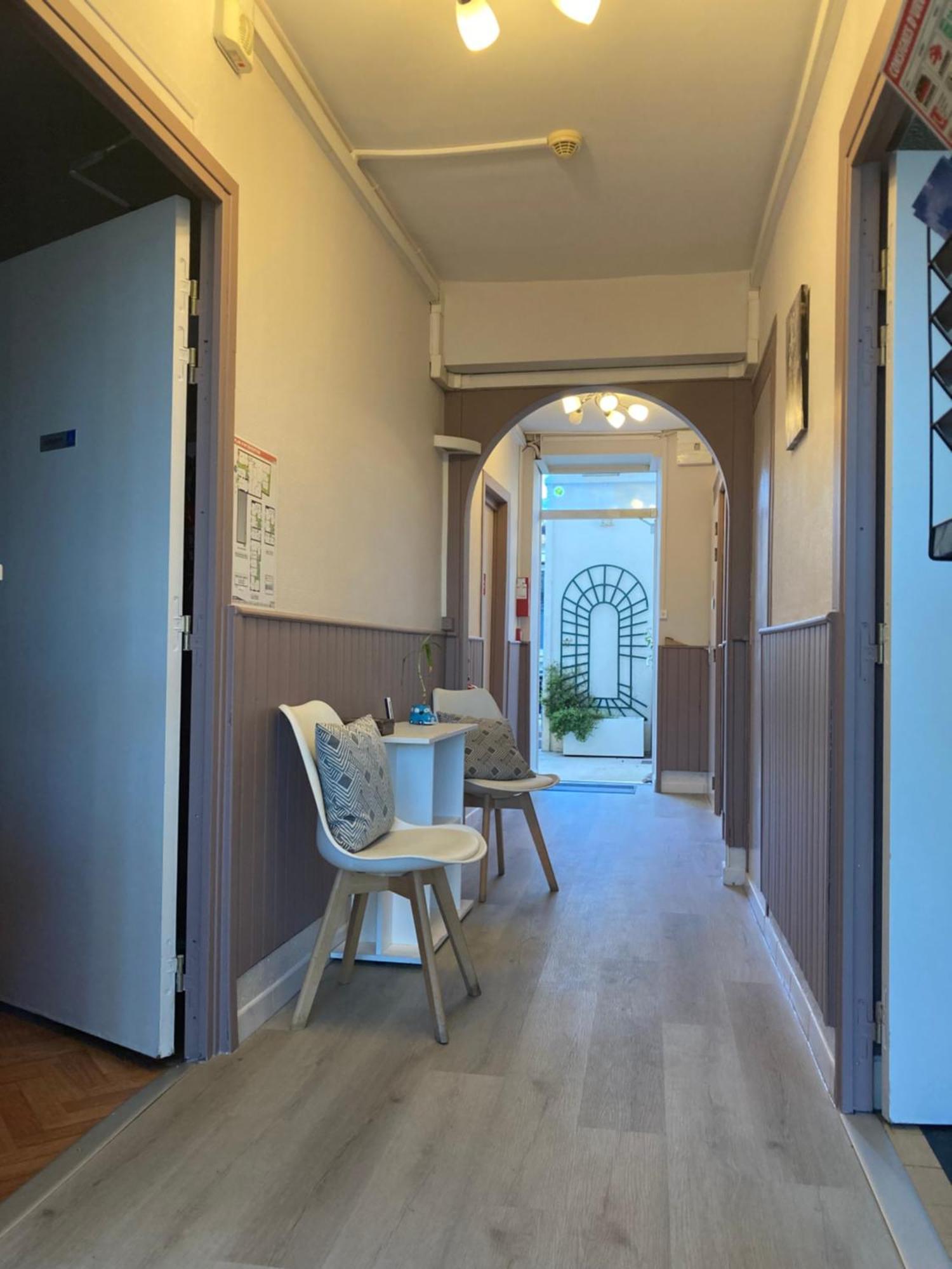 Hotel Des Ducs Невер Экстерьер фото