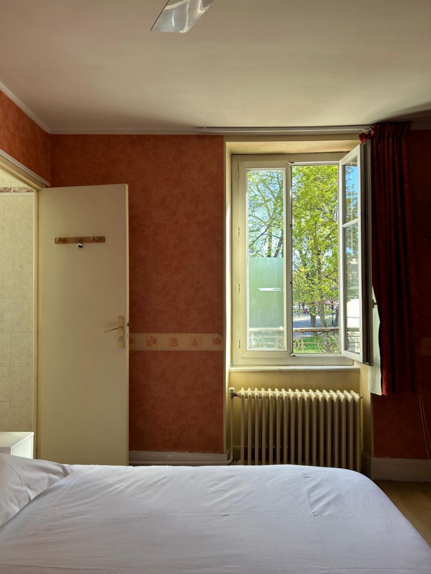 Hotel Des Ducs Невер Экстерьер фото